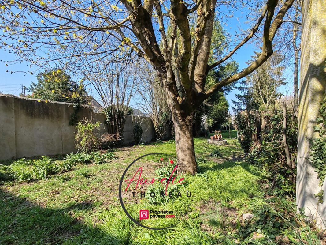 ARTENAY Maison de ville avec jardin, 4 chambres 17