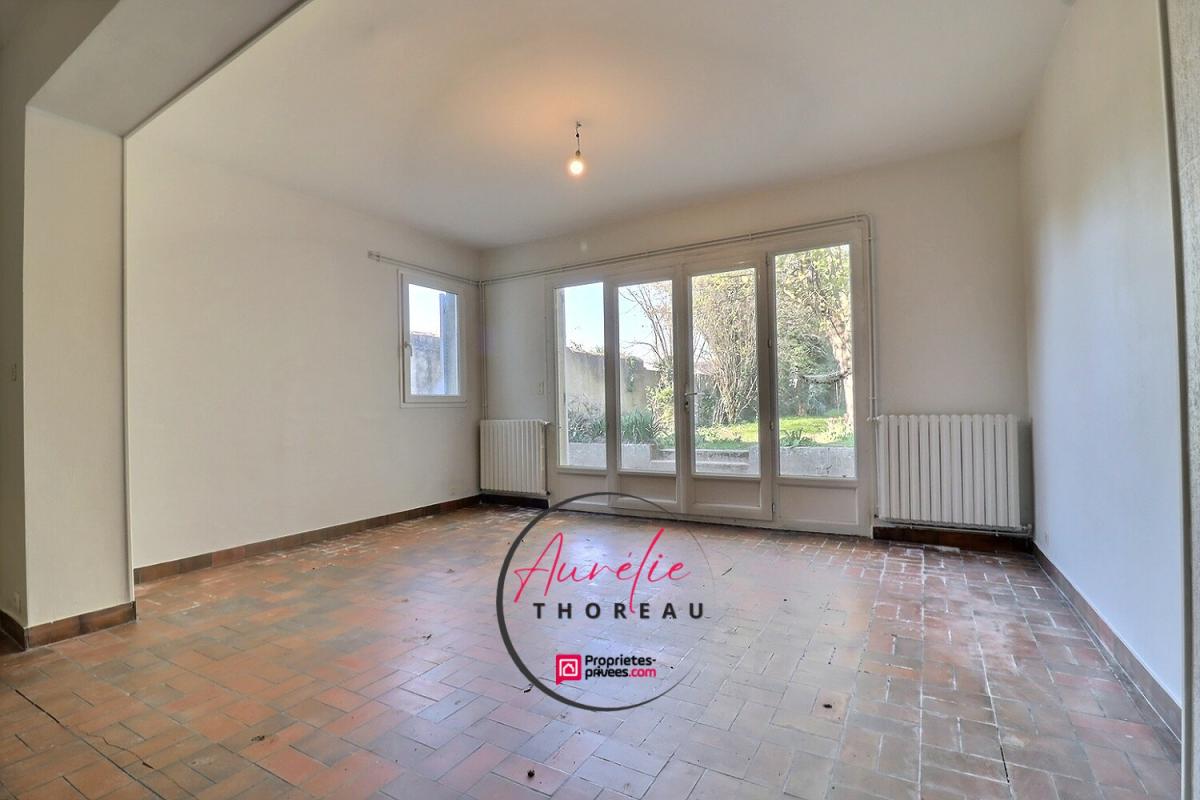 ARTENAY Maison de ville avec jardin, 4 chambres 4