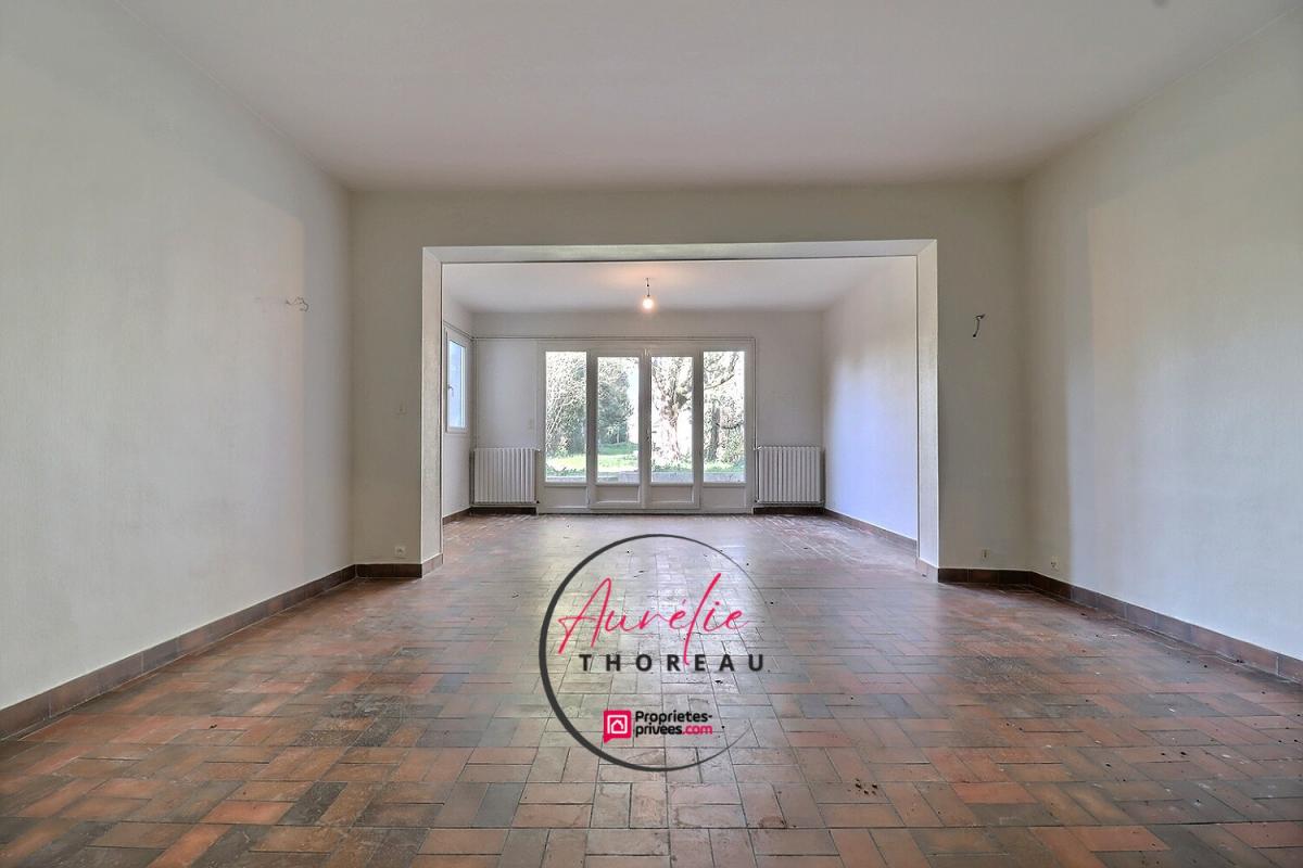 ARTENAY Maison de ville avec jardin, 4 chambres 5