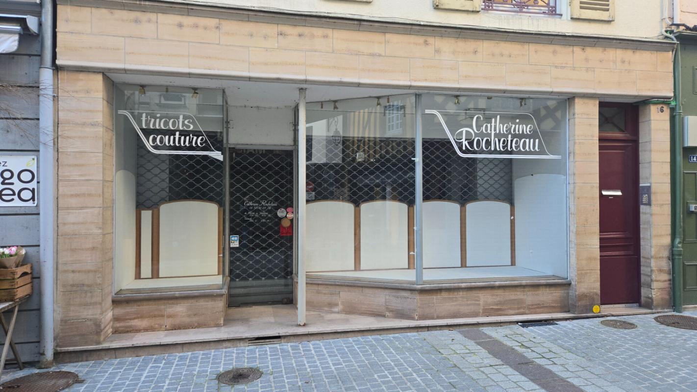 DREUX 28100 DREUX - Local commercial 72 m2 emplacement  N°1 bis 10