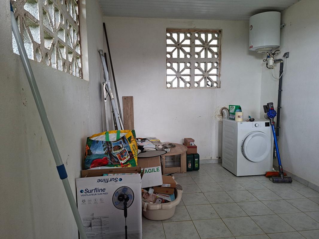 MATOURY Matoury 4 pièce(s) 99 m2 + terrasse et abri voiture 10