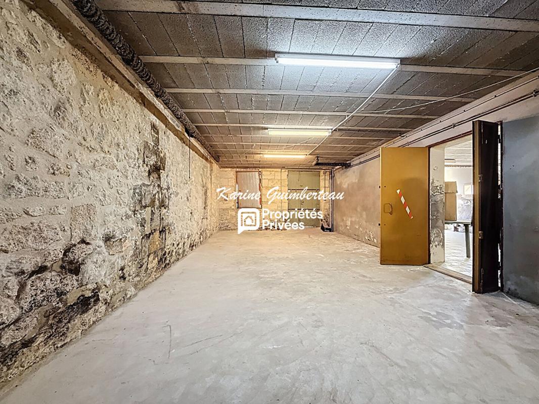 MONTAGNE Montagne : Maison en pierre dans un hameau avec VUE 10