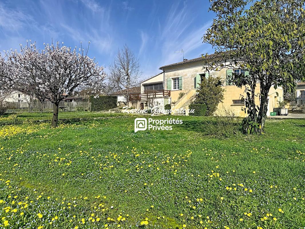 MONTAGNE Montagne : Maison en pierre dans un hameau avec VUE 13