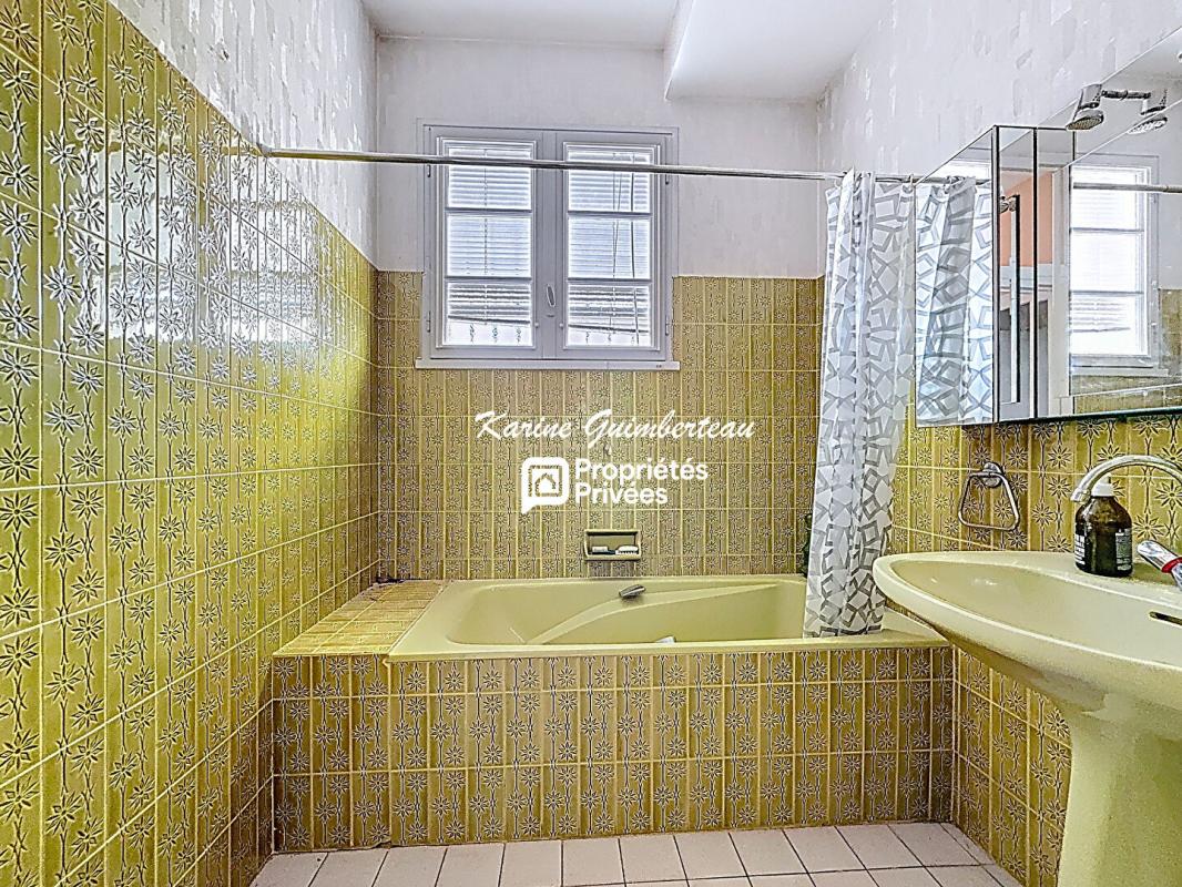 MONTAGNE Montagne : Maison en pierre dans un hameau avec VUE 15