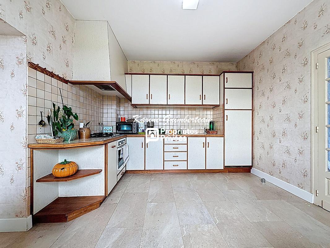 MONTAGNE Montagne : Maison en pierre dans un hameau avec VUE 7