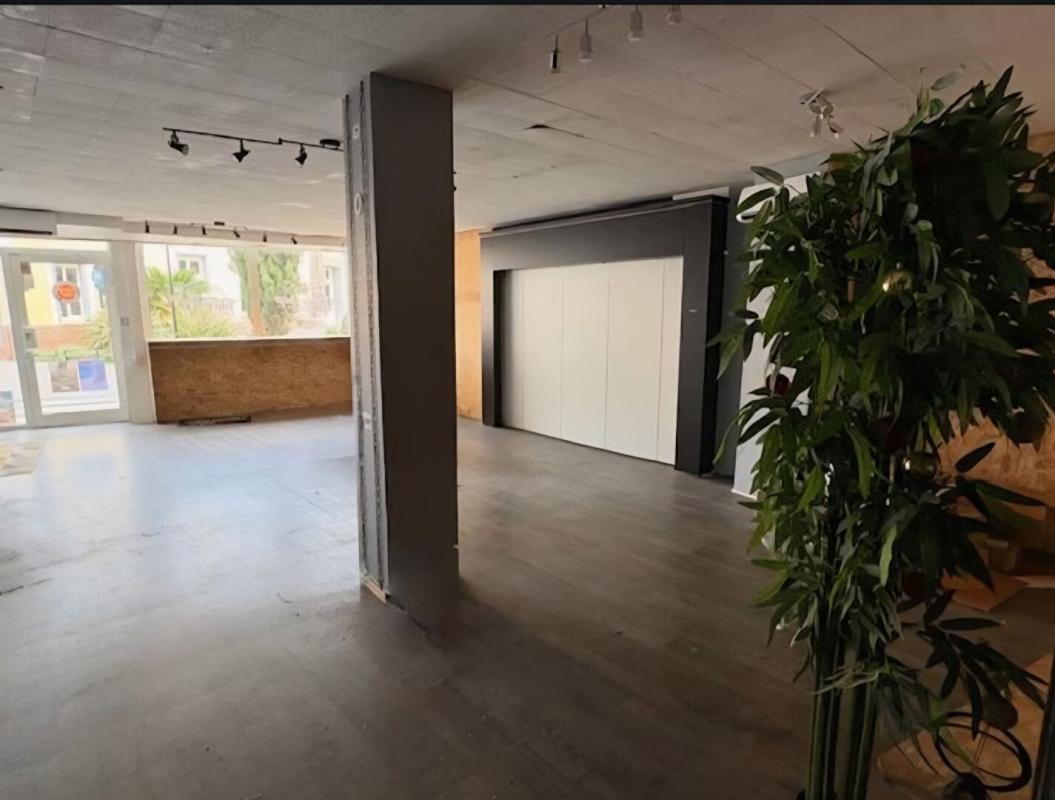 DREUX DREUX - Local commercial centre ville 130 m² 4