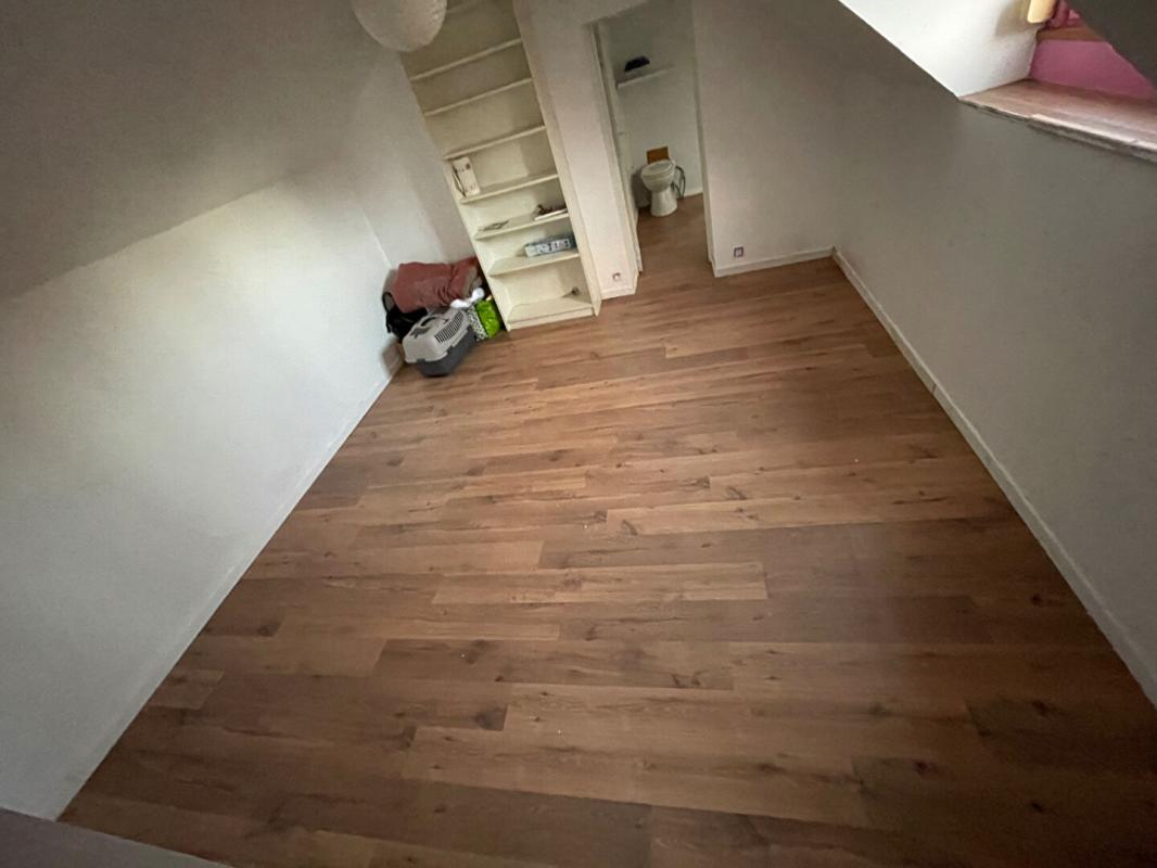 SECLIN Semi-flammande de 122m2, quartier Burgault à rénover 15