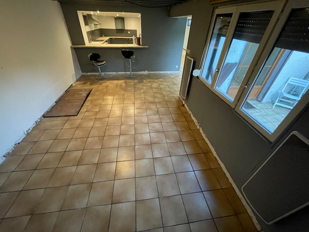 SECLIN Semi-flammande de 122m2, quartier Burgault à rénover 5