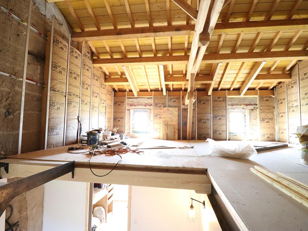 AMBERT Maison Ambert 6 pièces +/-250 m2 + 3ha de terrain environ 11