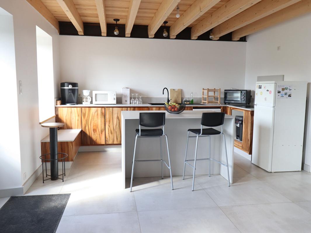 AMBERT Maison Ambert 6 pièces +/-250 m2 + 3ha de terrain environ 2