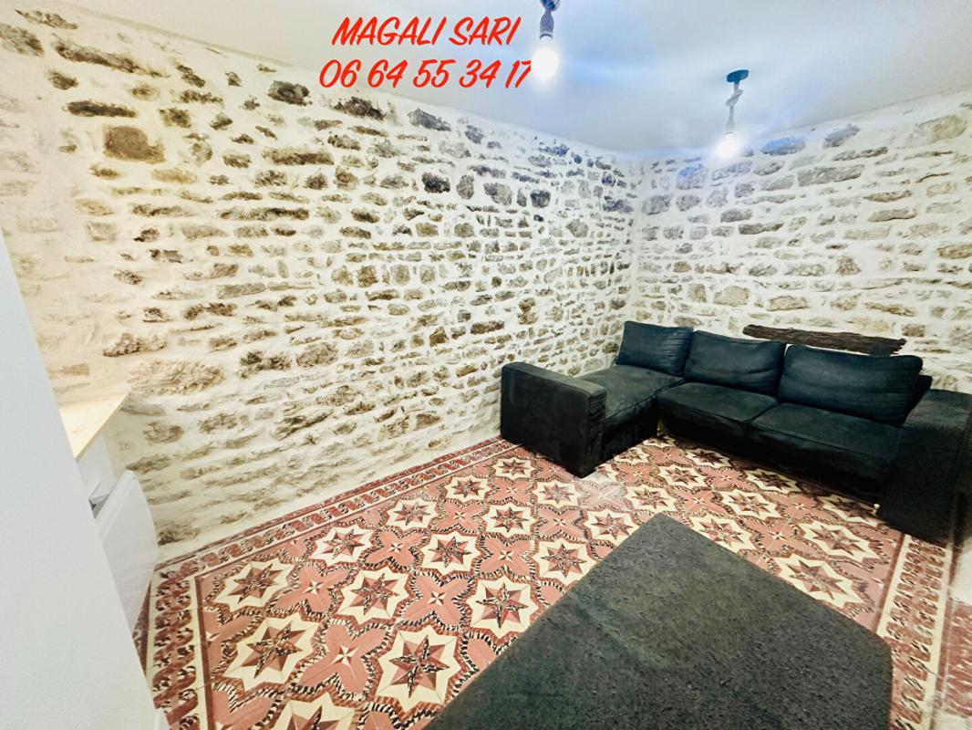 SAINT-HILAIRE-DE-BRETHMAS Maison Saint Hilaire De Brethmas 6 pièce(s) 125 m2 10