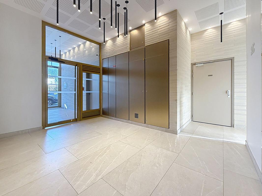 VILLEJUIF Superbe appartement, 3 pièces duplex avec terrasse de 35 m² 10