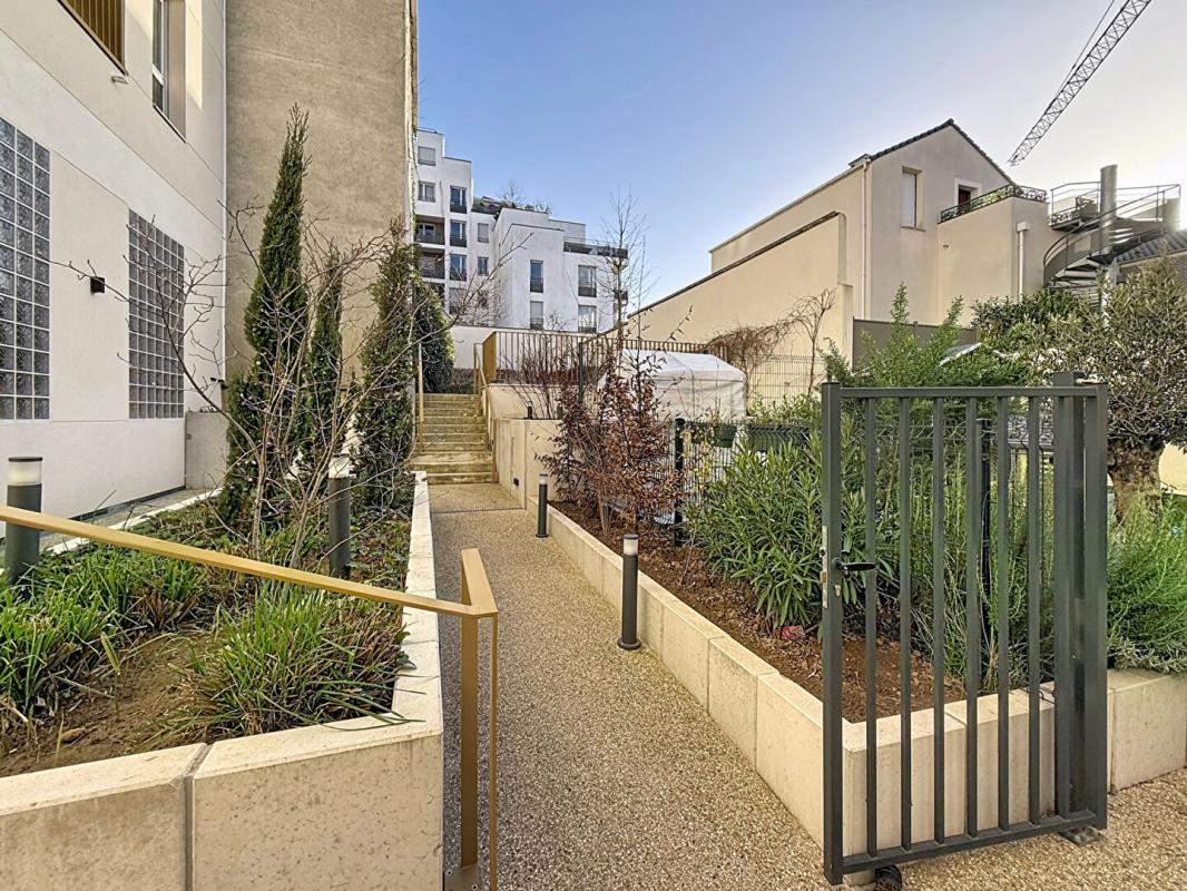 VILLEJUIF Superbe appartement, 3 pièces duplex avec terrasse de 35 m² 11