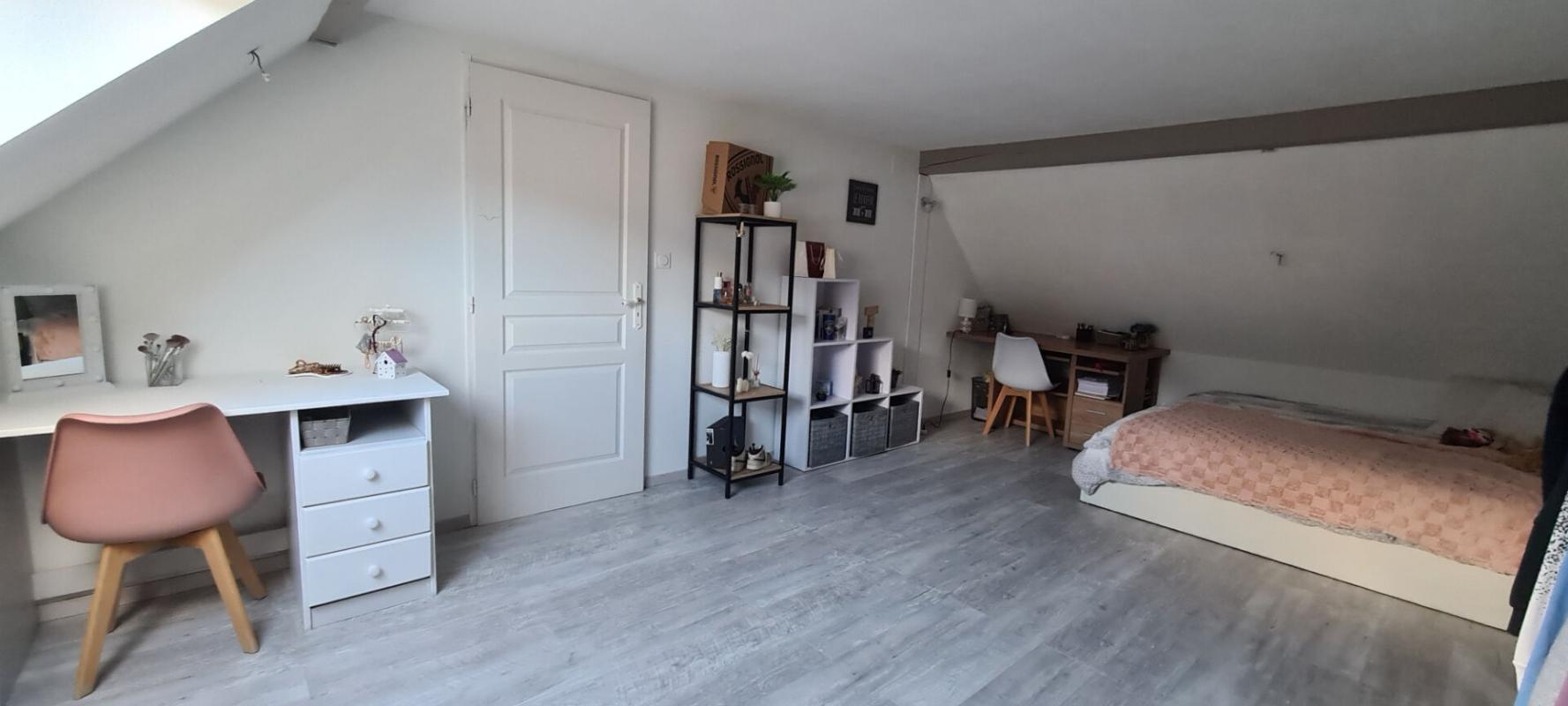 EVETTE-SALBERT Maison familiale sur terrain d'environ 15 ares 10