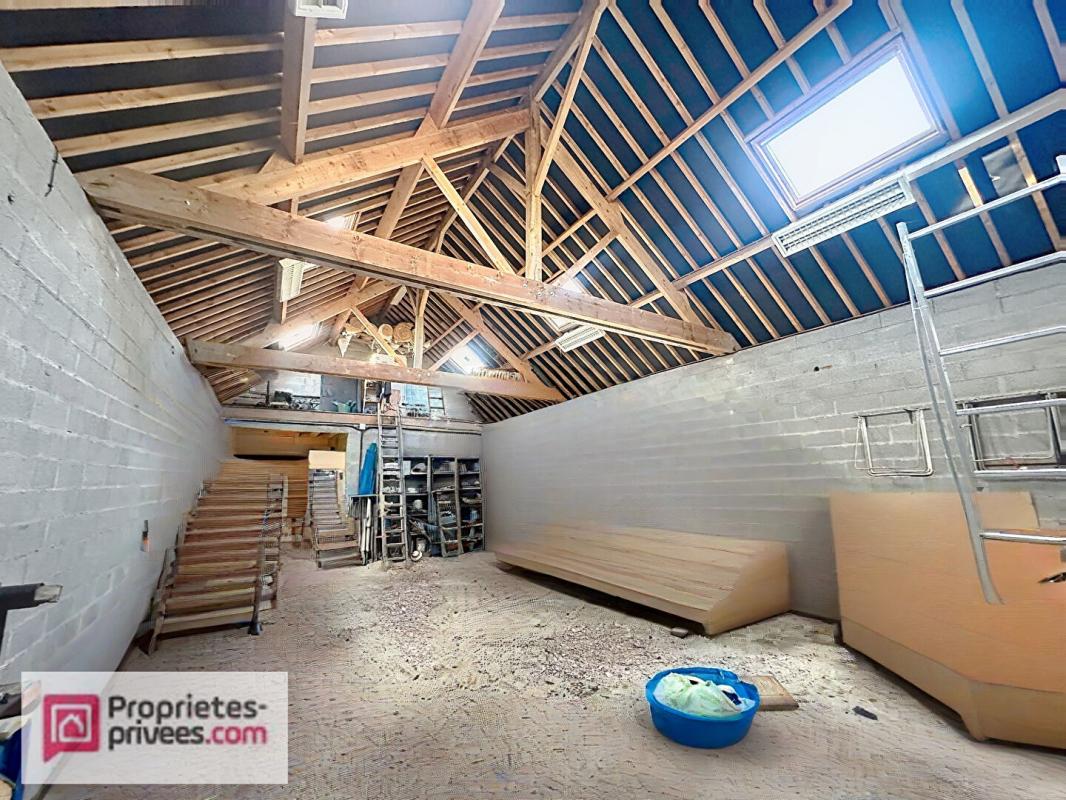 LE TORQUESNE Maison moderne au calme au coeur du pays d'auge , avec ses annexes dont 5 garages 15