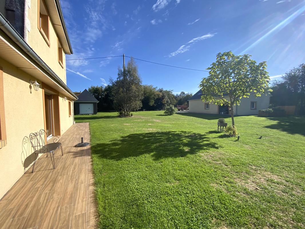 LE TORQUESNE Maison moderne au calme au coeur du pays d'auge , avec ses annexes dont 5 garages 3