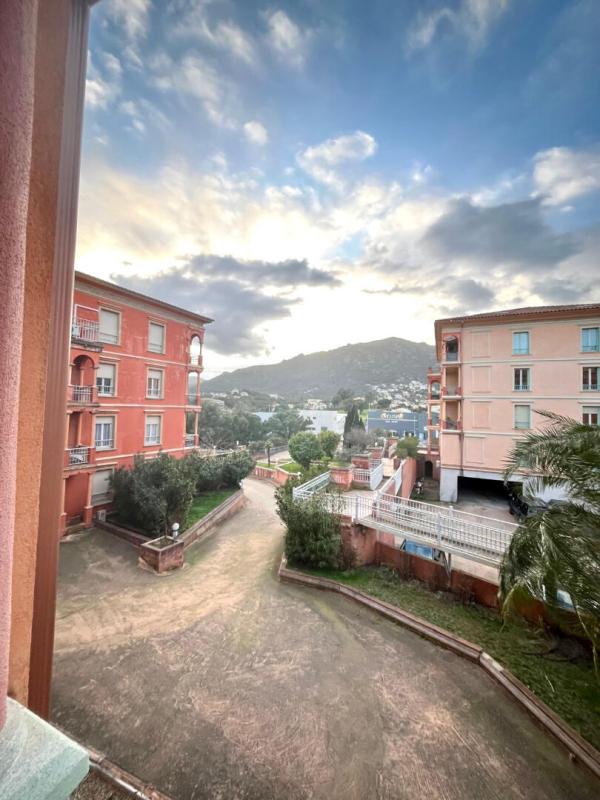 BIGUGLIA BIGUGLIA Appartement  T4  avec Loggia Résidence Architecture néo-méditerranéenne 11