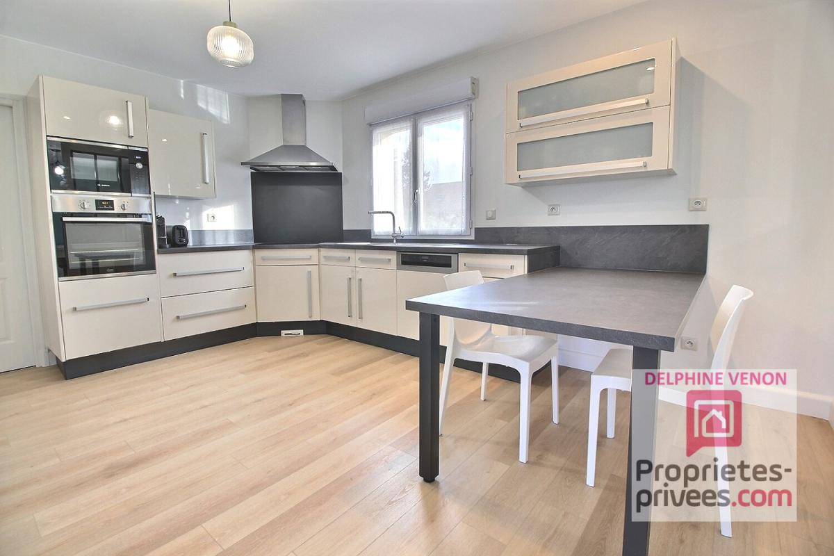 CHATEAUNEUF-SUR-LOIRE Exclusivité - Maison récente de plain pied avec 4 chambres , garage et comble aménageable sur un terrain de 1000 m² à Châteauneuf Sur Loire 5