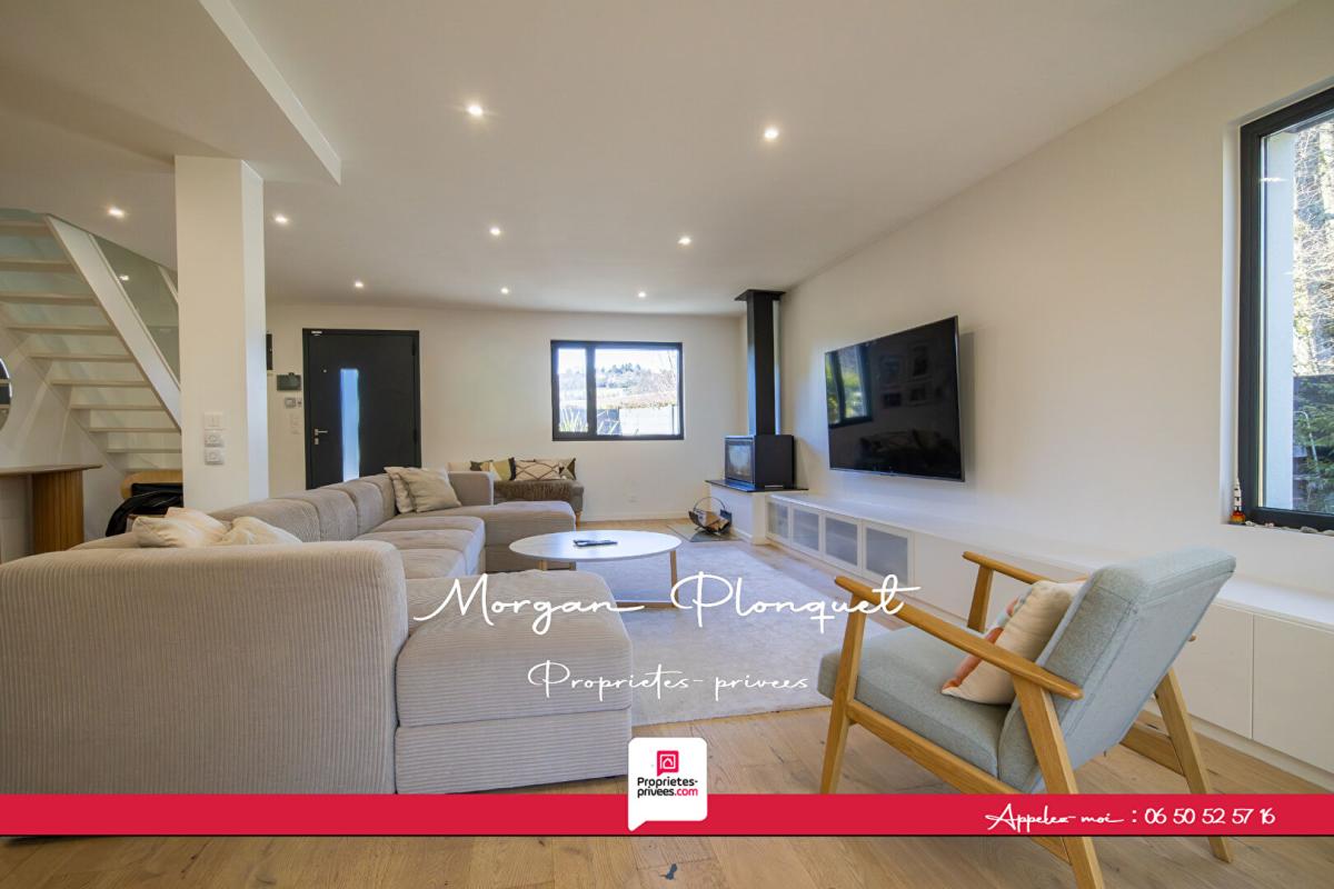 VETRAZ-MONTHOUX Grande maison rénovée 175 m² ? Volumes généreux ? À découvrir 6