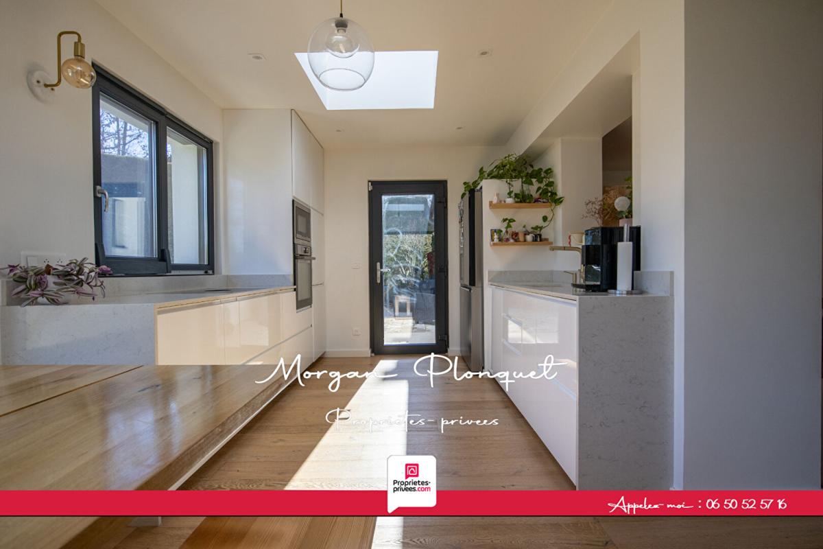 VETRAZ-MONTHOUX Grande maison rénovée 175 m² ? Volumes généreux ? À découvrir 9