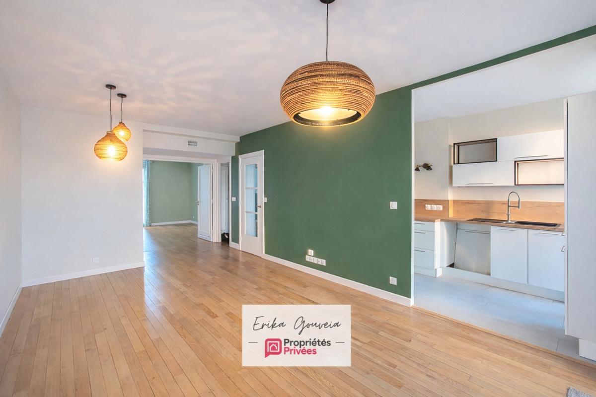 LE HAVRE PERRET 5 PIECES RÉNOVÉ 100m² - VUE HÔTEL DE VILLE - DOUBLE BALCON - STATIONNEMENT 1