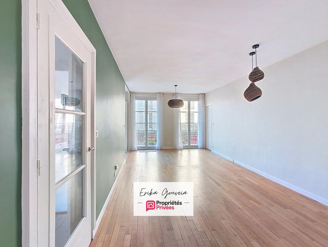 LE HAVRE PERRET 5 PIECES RÉNOVÉ 100m² - VUE HÔTEL DE VILLE - DOUBLE BALCON - STATIONNEMENT 2