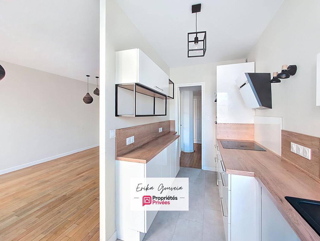 LE HAVRE PERRET 5 PIECES RÉNOVÉ 100m² - VUE HÔTEL DE VILLE - DOUBLE BALCON - STATIONNEMENT 4