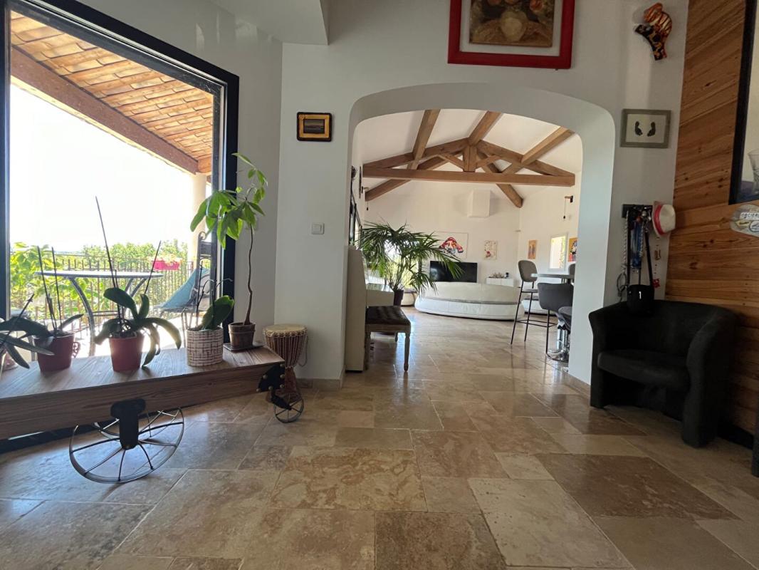 TOURVES Magnifique Propriété sur 8 hectares à Tourves 3