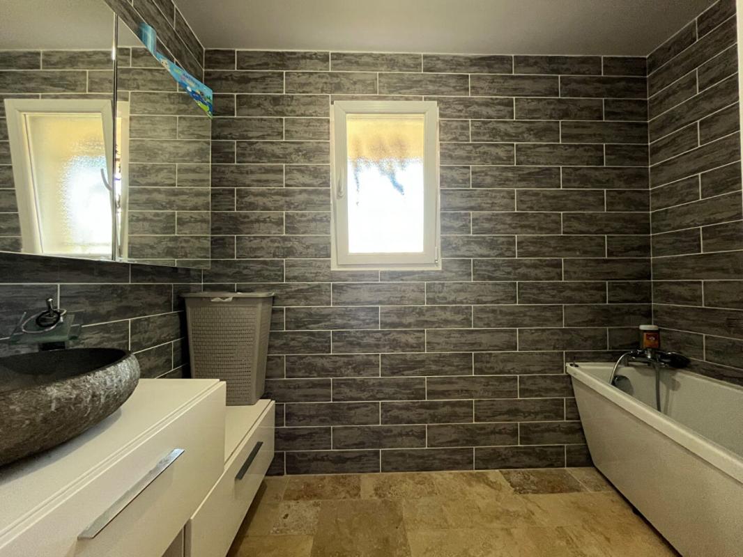 TOURVES Magnifique Propriété sur 8 hectares à Tourves 7