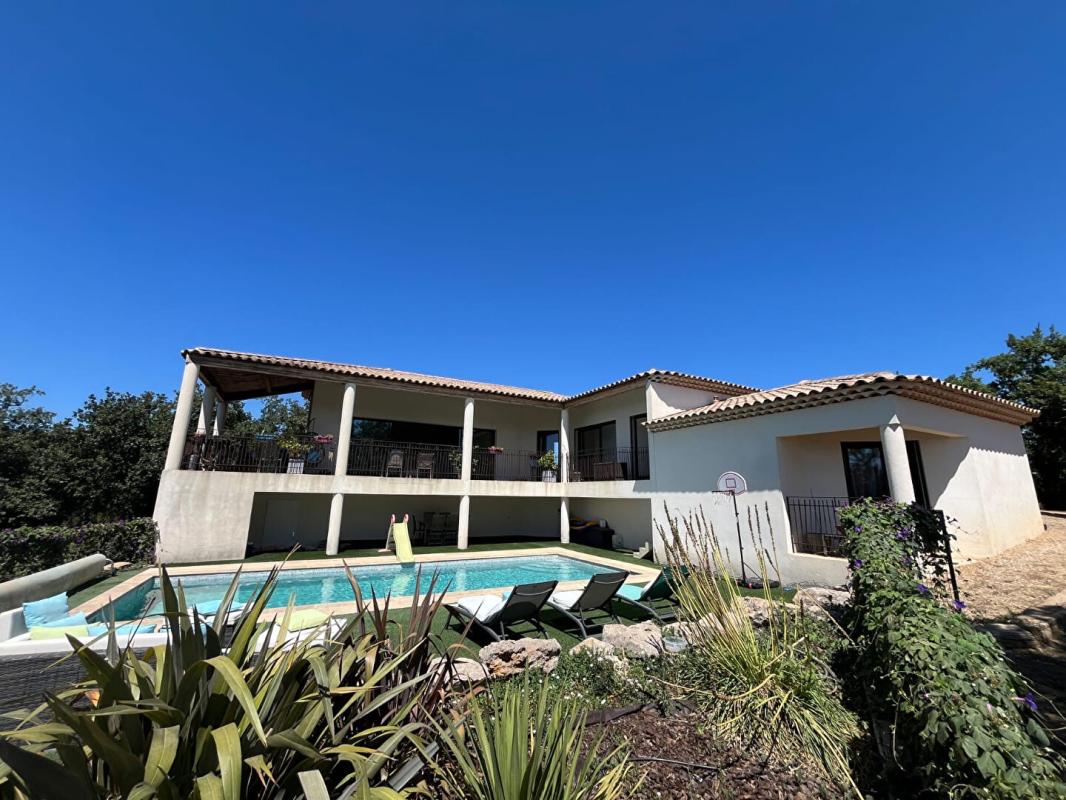 TOURVES Magnifique Propriété sur 8 hectares à Tourves 9