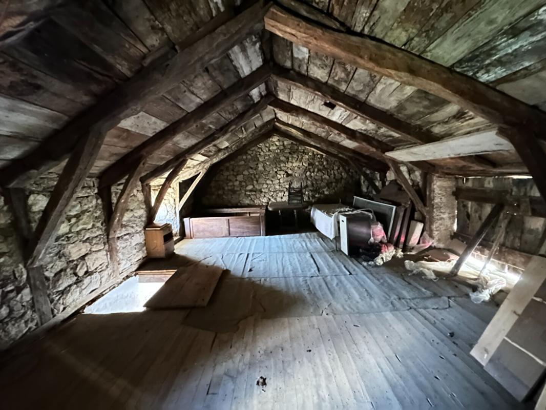 SABLIERES Maison  de village 4 pièces avec combles aménageables 12