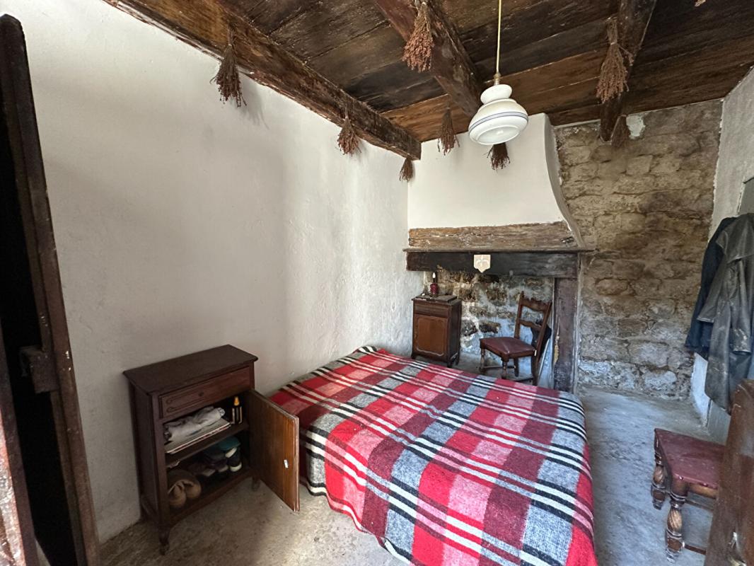 SABLIERES Maison  de village 4 pièces avec combles aménageables 7