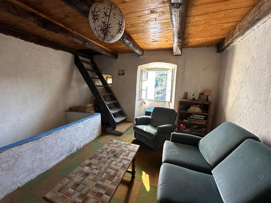 SABLIERES Maison  de village 4 pièces avec combles aménageables 9