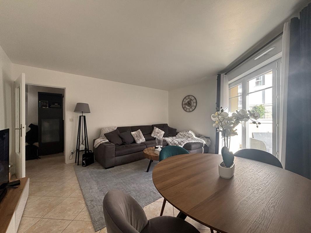 BONDY EXCLUSIVITÉ - APPARTEMENT "COUP DE COEUR" AVEC TERRASSE DE 30 m² 1
