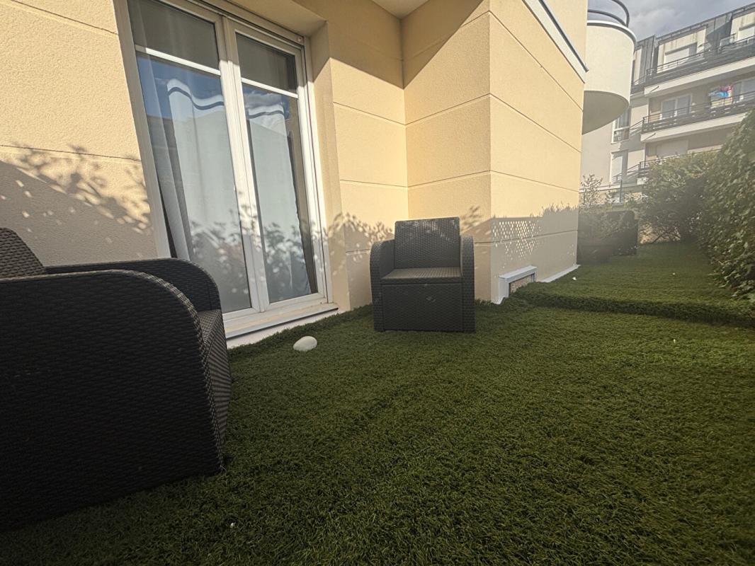 BONDY EXCLUSIVITÉ - APPARTEMENT "COUP DE COEUR" AVEC TERRASSE DE 30 m² 15