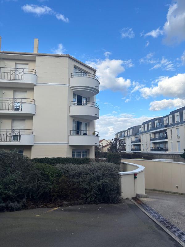 BONDY EXCLUSIVITÉ - APPARTEMENT "COUP DE COEUR" AVEC TERRASSE DE 30 m² 18