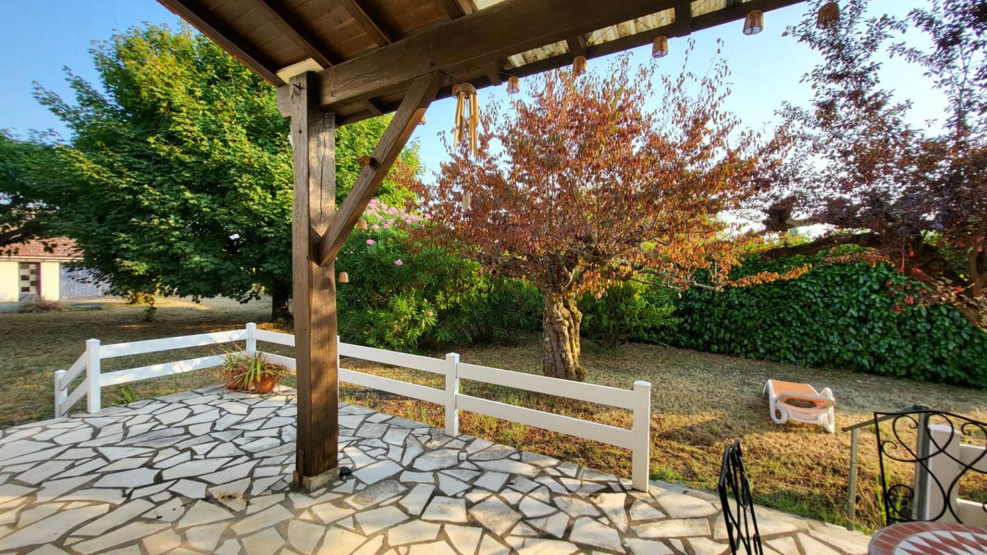 MUSSIDAN 24400 Mussidan Maison style arcachonnaise en pierres rénovée 123 m² et parcelle 1452 m2 4