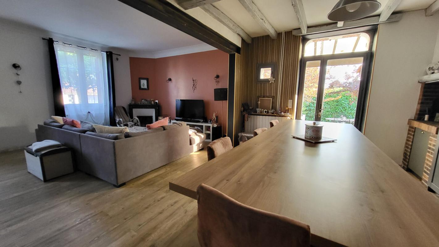 MUSSIDAN 24400 Mussidan Maison style arcachonnaise en pierres rénovée 123 m² et parcelle 1452 m2 6