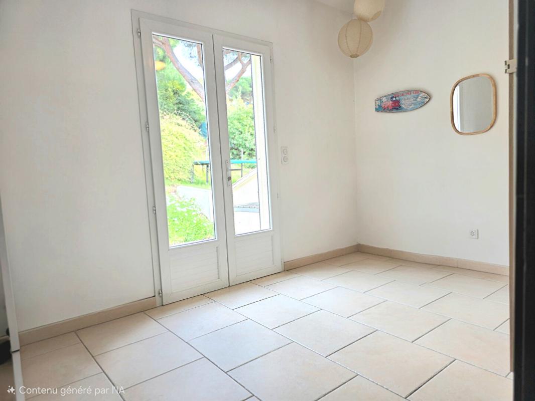 BORMES-LES-MIMOSAS Maison familiale 8 pièces ? 145 m² ? Vue exceptionnelle ? 1 030 000 5