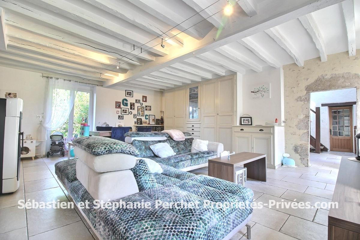 OUZOUER-LE-MARCHE Ancien relais de poste de 236m2 sur un terrain de 1257 m2 4