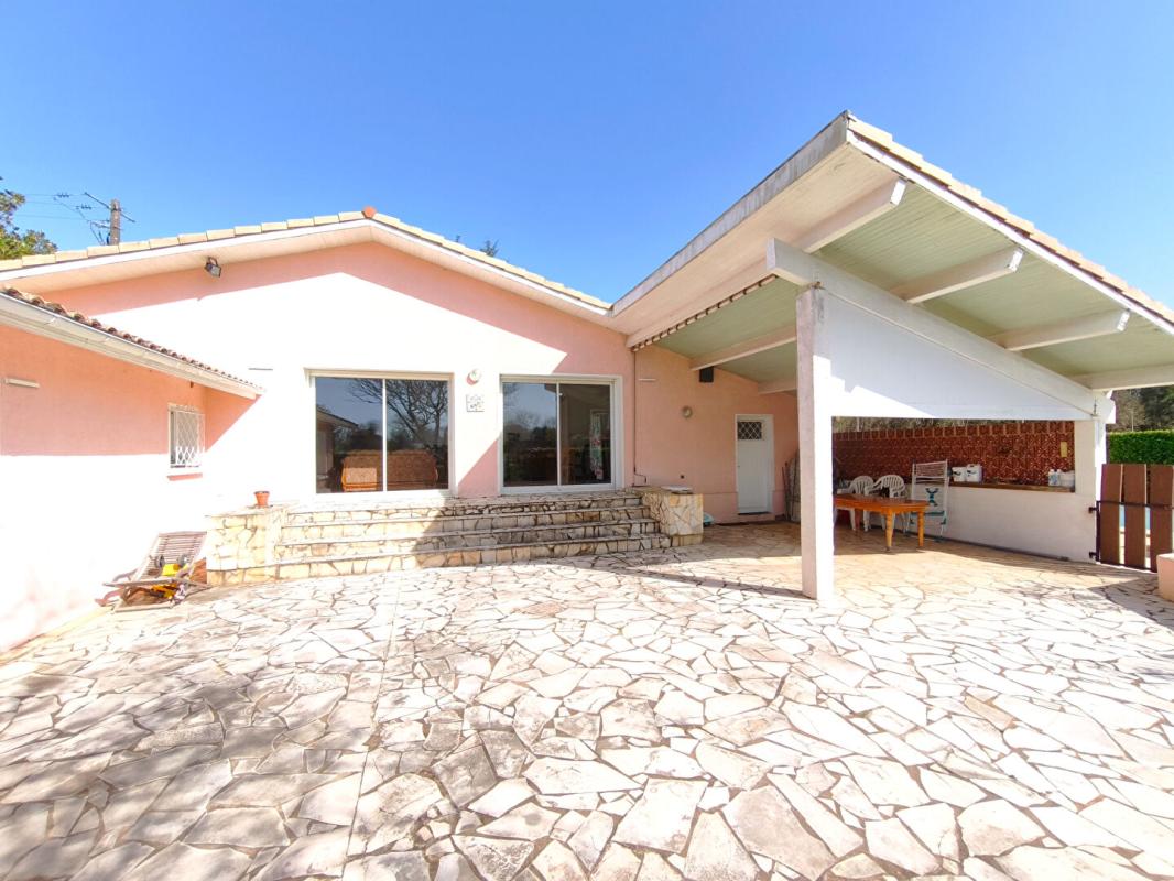 SAUGNAC-ET-CAMBRAN Maison 4 pièce(s) 125 m2 1