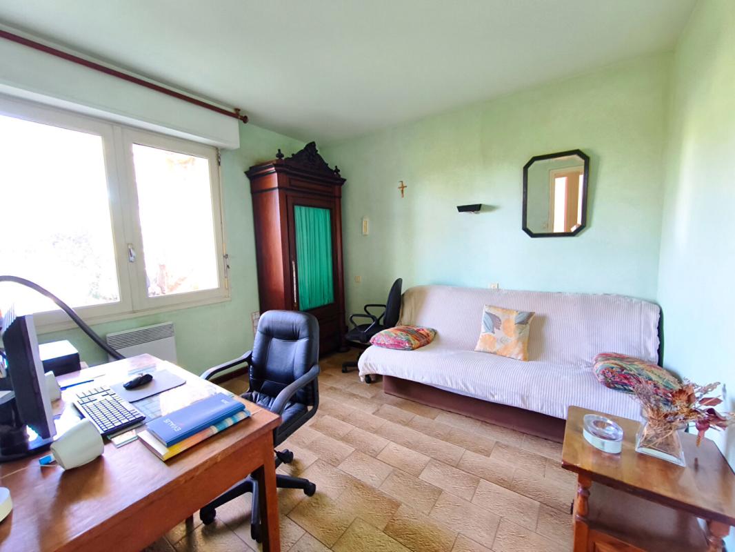 SAUGNAC-ET-CAMBRAN Maison 4 pièce(s) 125 m2 12