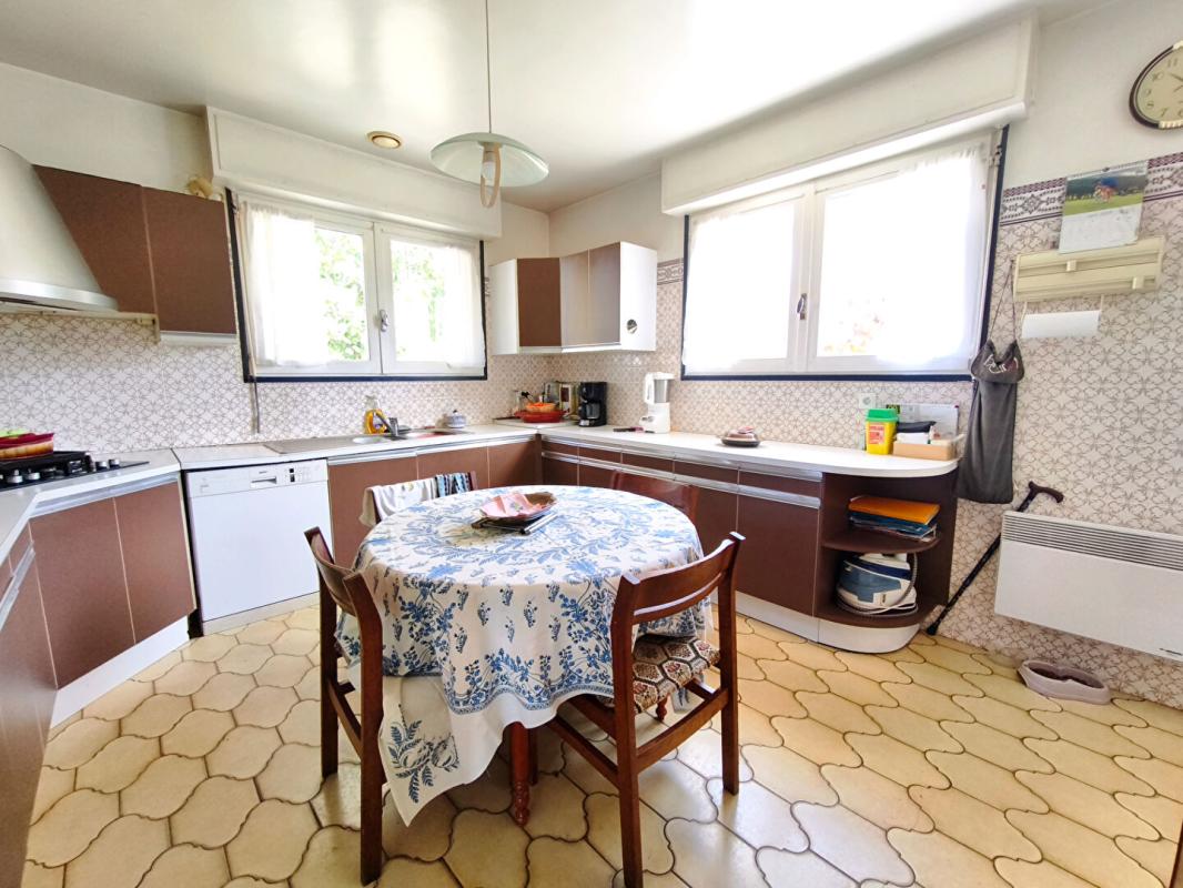 SAUGNAC-ET-CAMBRAN Maison 4 pièce(s) 125 m2 13