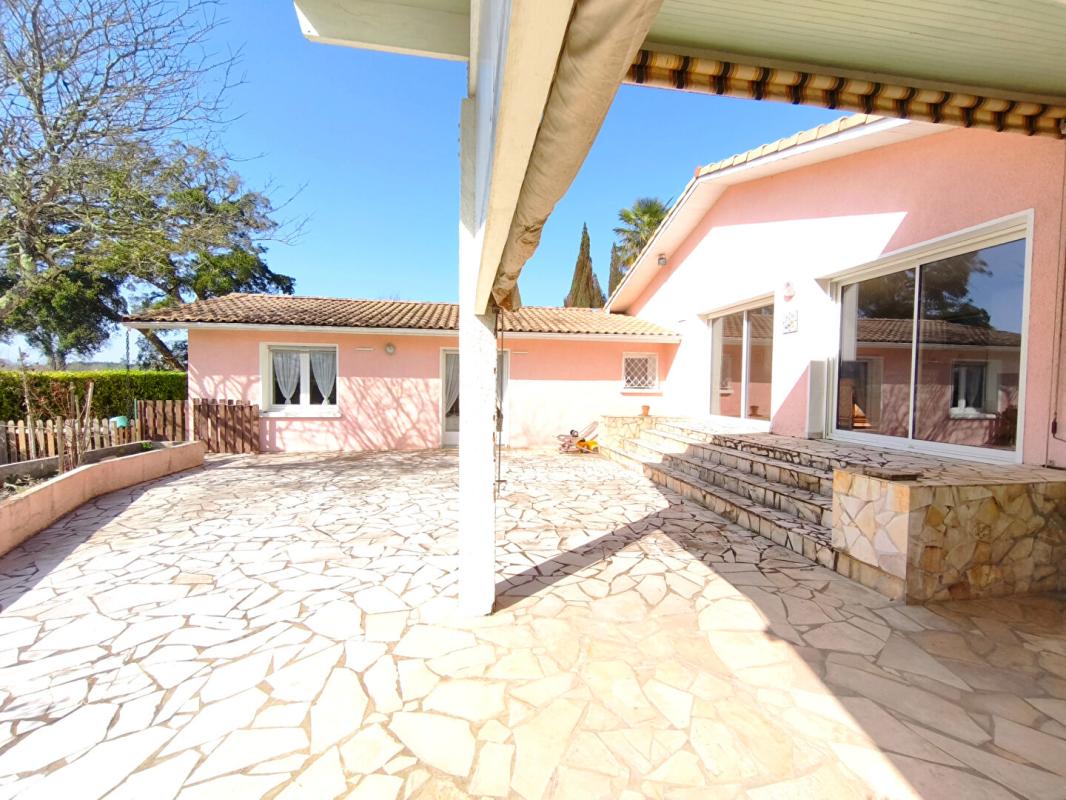 SAUGNAC-ET-CAMBRAN Maison 4 pièce(s) 125 m2 2