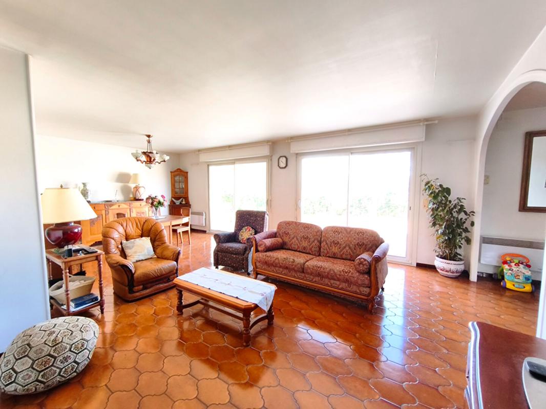 SAUGNAC-ET-CAMBRAN Maison 4 pièce(s) 125 m2 8