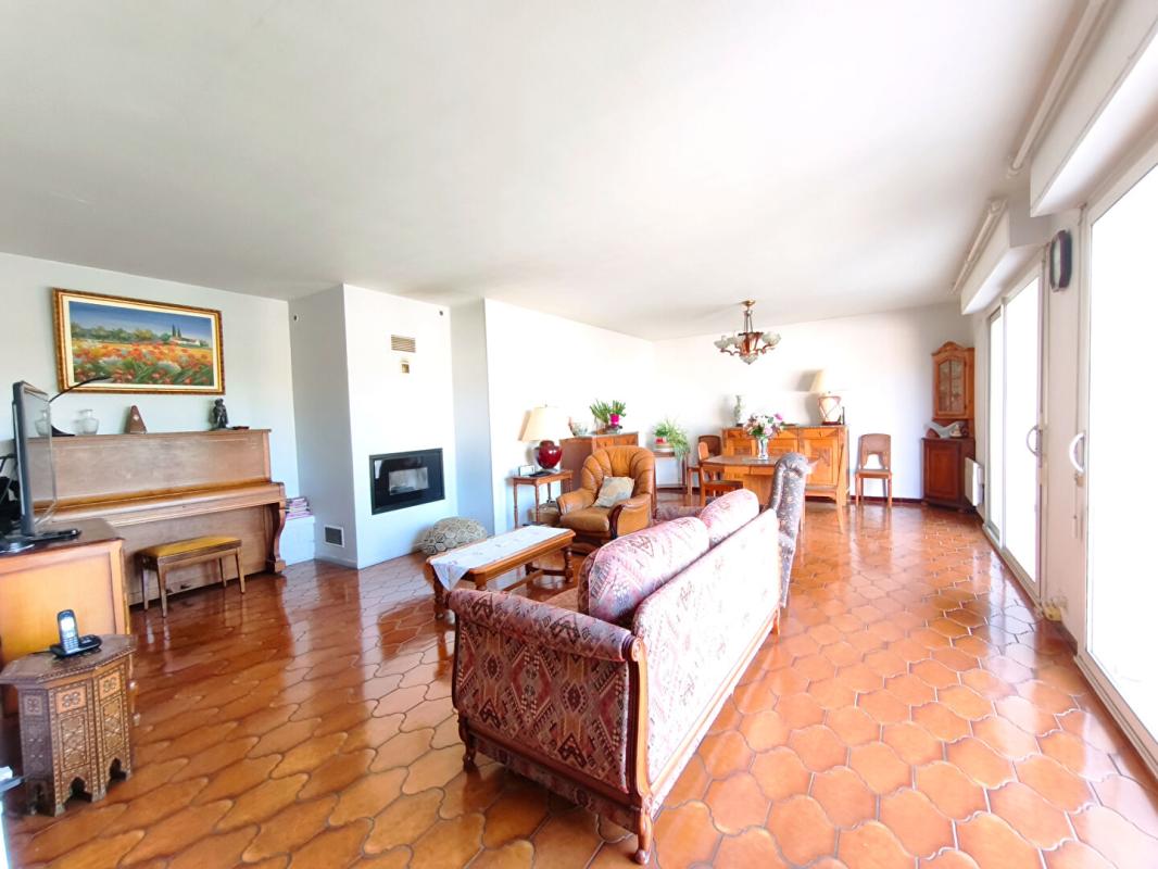 SAUGNAC-ET-CAMBRAN Maison 4 pièce(s) 125 m2 9