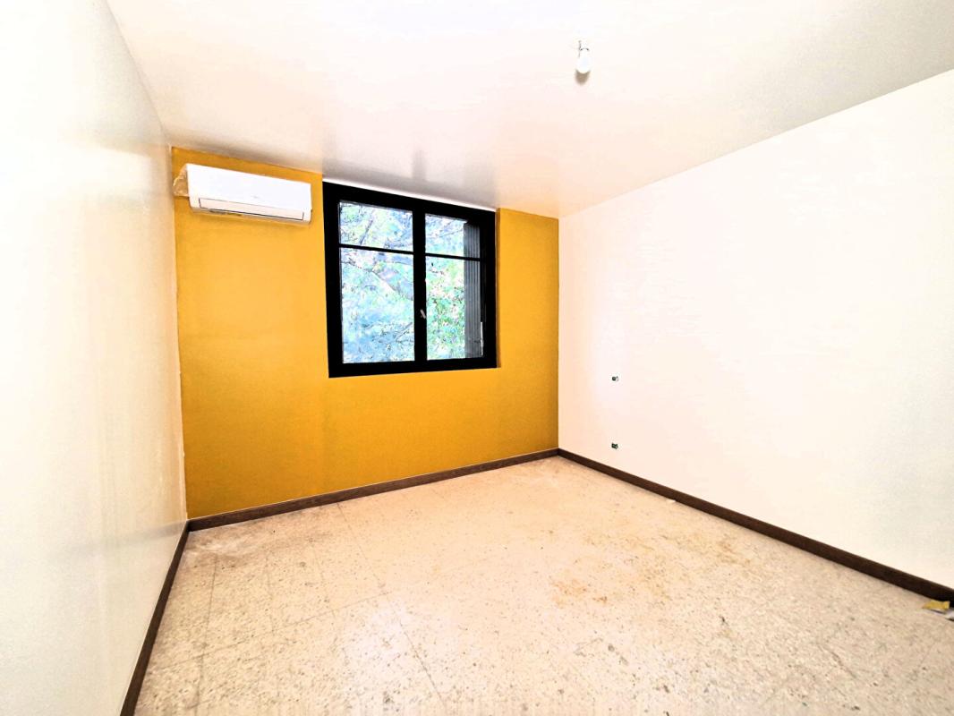 CHATEAURENARD Appartement  3 pièce(s) 82 m2 9