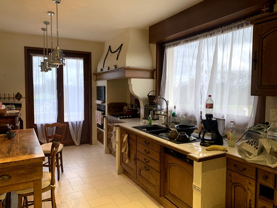 ROANNE En Exclusivité Maison située à Riorges 7 pièces 187 m2, terrain 4500 m2 7