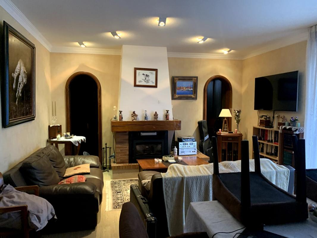 ROANNE En Exclusivité Maison située à Riorges 7 pièces 187 m2, terrain 4500 m2 8