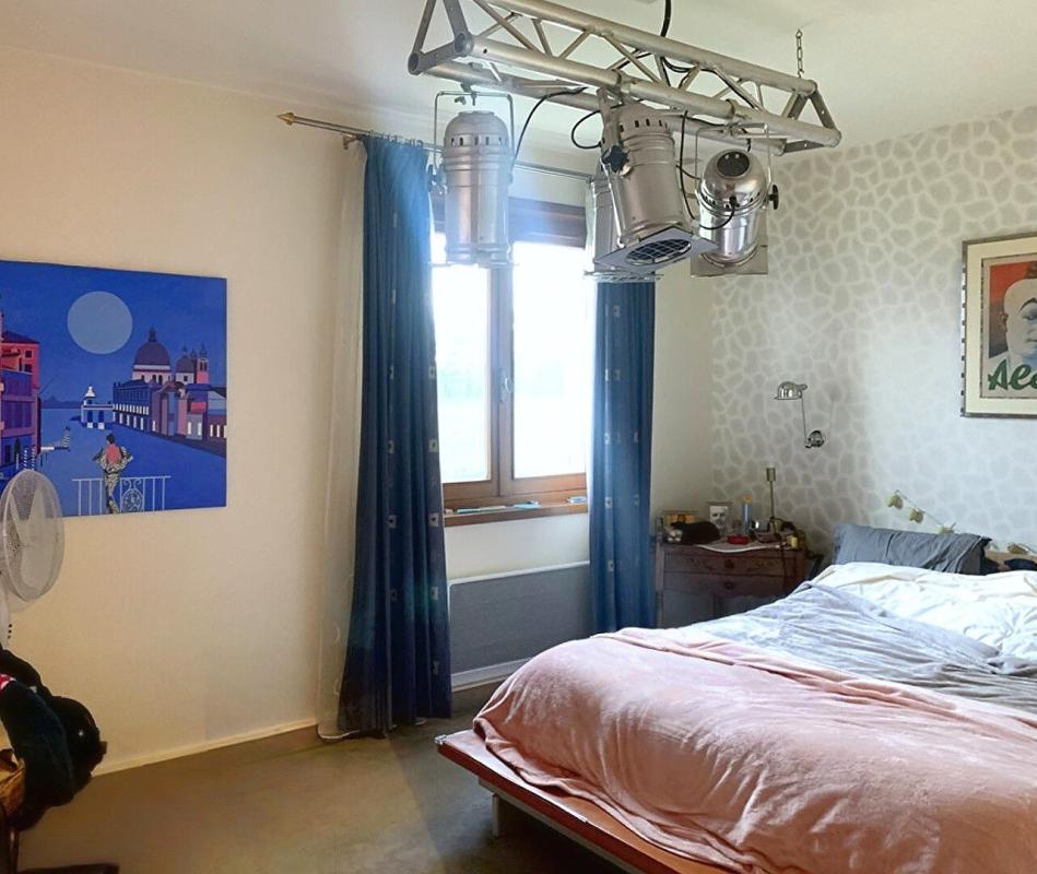 RIORGES En Exclusivité Maison située à Riorges 7 pièces 187 m2, terrain 4500 m2 10